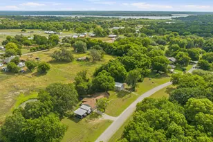 2916 Waterwood Dr, Granbury, TX 76048 - Photo 32