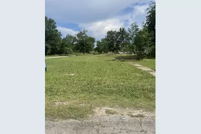 1611 E 10th Avenue, Corsicana, TX 75110 - Photo 1