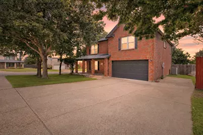 301 Cortland Circle, Roanoke, TX 76262 - Photo 4