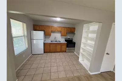 605 NW Main Street, Ennis, TX 75119 - Photo 4