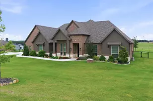 150 Quail Rdg Ct, Decatur, TX 76234 - Photo 2