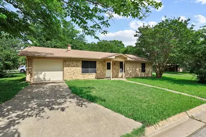 606 Hunter Street, Bonham, TX 75418 - Photo 2