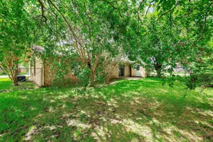 606 Hunter St, Bonham, TX 75418 - Photo 14
