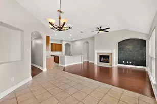 7911 Decoy Dr, Arlington, TX 76002 - Photo 2