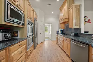 548 McKittrick Ct, Godley, TX 76044 - Photo 12