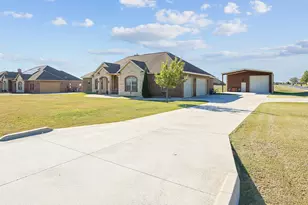 5520 Littlefield Dr, Dish, TX 76247 - Photo 1