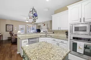 1117 Crestview Dr, Bedford, TX 76021 - Photo 16