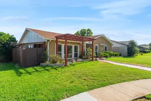 1952 Rambling Ridge Ln, Carrollton, TX 75007 - Photo 2