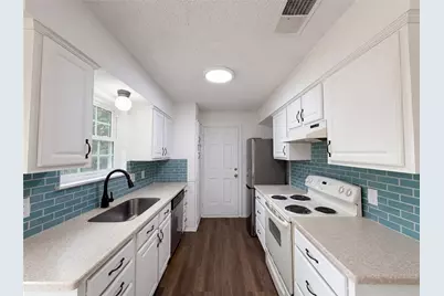 512 Lake Crest Parkway, Azle, TX 76020 - Photo 2