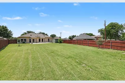 200 Hardwicke Lane, Little Elm, TX 75068 - Photo 4