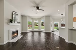 200 Hardwicke Ln, Little Elm, TX 75068 - Photo 6