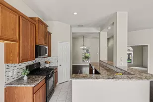200 Hardwicke Ln, Little Elm, TX 75068 - Photo 8
