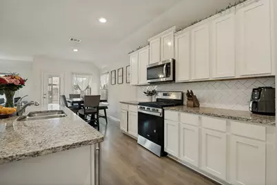 437 Forestridge Drive, Fate, TX 75087 - Photo 10