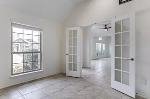 5 Duskview Ln, Edgecliff Village, TX 76134 - Photo 8