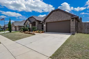 5 Duskview Ln, Edgecliff Village, TX 76134 - Photo 2