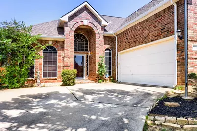 2066 Fair Oaks Circle, Corinth, TX 76210 - Photo 2
