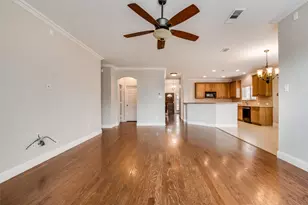 2569 Pinnacle Point Dr, Grand Prairie, TX 75054 - Photo 10