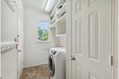 1756 Hidden Brook Drive, Grand Prairie, TX 75050 - Photo 10