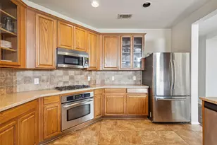 1756 Hidden Brook Dr, Grand Prairie, TX 75050 - Photo 20
