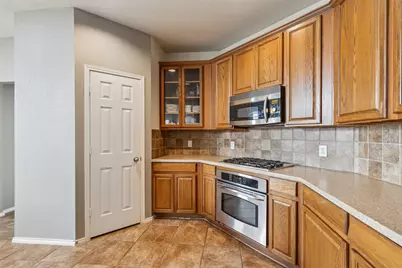 1756 Hidden Brook Drive, Grand Prairie, TX 75050 - Photo 22