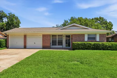 8804 Myra Street, White Settlement, TX 76108 - Photo 4