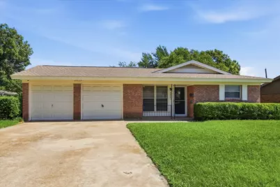 8804 Myra Street, White Settlement, TX 76108 - Photo 6