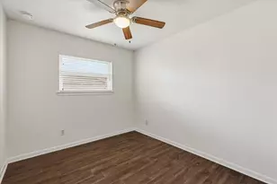 8804 Myra St, White Settlement, TX 76108 - Photo 18