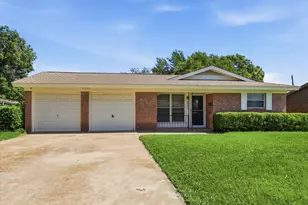 8804 Myra St, White Settlement, TX 76108 - Photo 6