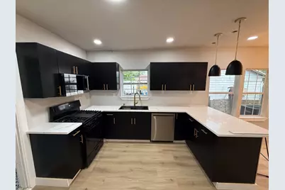 758 Bethpage Avenue, Dallas, TX 75217 - Photo 2