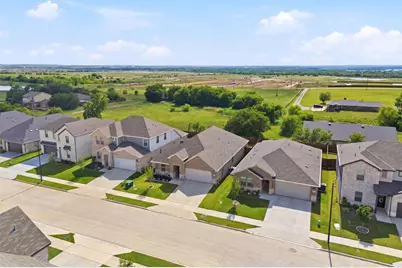 9352 Lone Maverick Drive, Fort Worth, TX 76036 - Photo 36