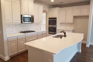 2113 Burke Dr, Princeton, TX 75407 - Photo 2
