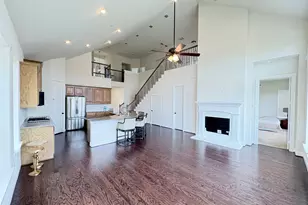 323 Butternut Wy, Irving, TX 75063 - Photo 8