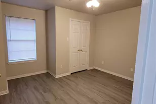217 E Craven Ave, Lacy Lakeview, TX 76705 - Photo 6