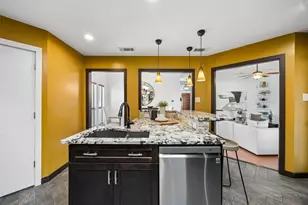 2727 Gold Rush Ln, Carrollton, TX 75007 - Photo 8