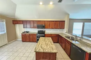 3235 Guadaloupe, Grand Prairie, TX 75054 - Photo 10