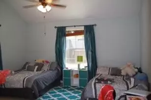 112 E Denton Dr, Euless, TX 76039 - Photo 10