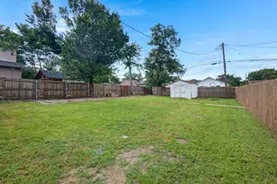 2808 Chenault St, Fort Worth, TX 76111 - Photo 18