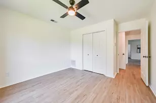 1913 Middle Glen Dr, Carrollton, TX 75007 - Photo 30