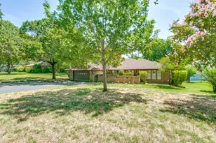 1132 N Irving Heights Dr, Irving, TX 75061 - Photo 26