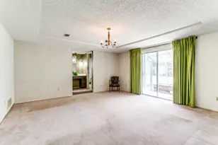 1132 N Irving Heights Dr, Irving, TX 75061 - Photo 12