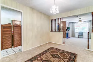 1132 N Irving Heights Dr, Irving, TX 75061 - Photo 8