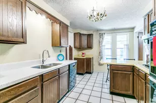 1132 N Irving Heights Dr, Irving, TX 75061 - Photo 10