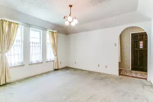 1132 N Irving Heights Dr, Irving, TX 75061 - Photo 6