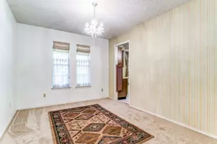 1132 N Irving Heights Dr, Irving, TX 75061 - Photo 6