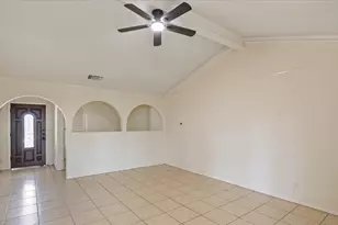 2102 E Timberview Ln, Arlington, TX 76014 - Photo 6