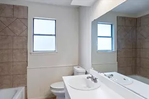 2102 E Timberview Ln, Arlington, TX 76014 - Photo 12