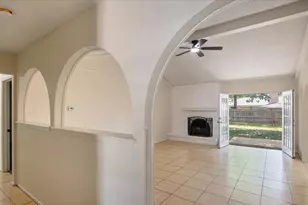 2102 E Timberview Ln, Arlington, TX 76014 - Photo 6