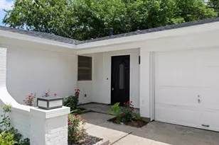 2102 E Timberview Ln, Arlington, TX 76014 - Photo 2