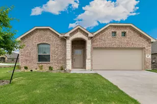 952 Dustwood Dr, Fort Worth, TX 76052 - Photo 2