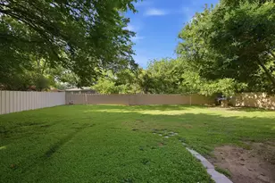 1512 Vine St, Bridgeport, TX 76426 - Photo 36